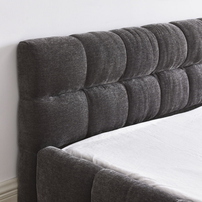 Modern Platform Bed Frame With Thick Fabric